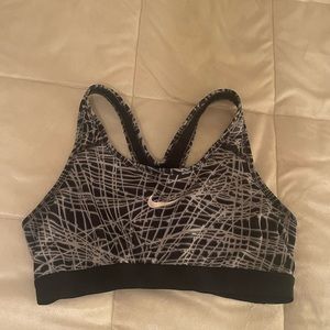 Women’s Nike pro sports bra size Large